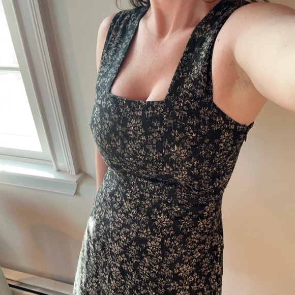 Gap Petite 100% Linen Fitted Dress in a Black Print.. With Pockets!! - Picture 2 of 11